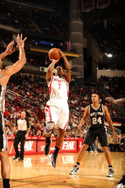  莫兰特劲爆扣篮集锦灰熊主场大胜马刺终结对手三连胜